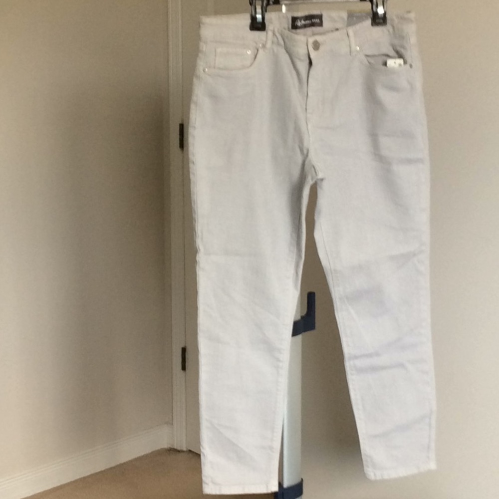 Light grey Rietmans geans